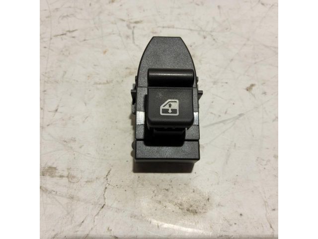 bontott ALFA ROMEO GIULIETTA Bal hátsó Ablakemelő Kapcsoló