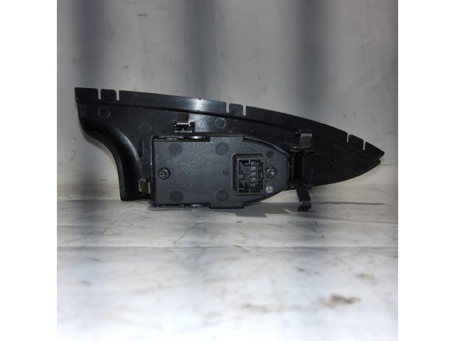 bontott ALFA ROMEO GIULIETTA Bal hátsó Ablakemelő Kapcsoló