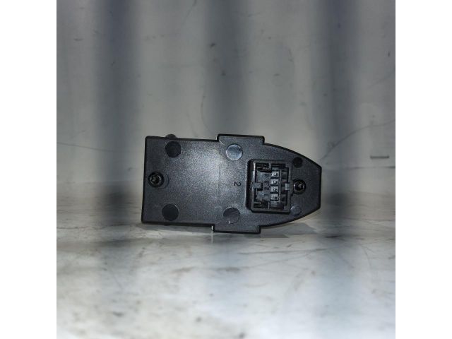 bontott ALFA ROMEO GIULIETTA Bal hátsó Ablakemelő Kapcsoló