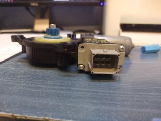 bontott ALFA ROMEO GIULIETTA Bal hátsó Ablakemelő Motor