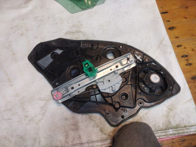 bontott ALFA ROMEO GIULIETTA Bal hátsó Ablakemelő Szerkezet (Elektromos)