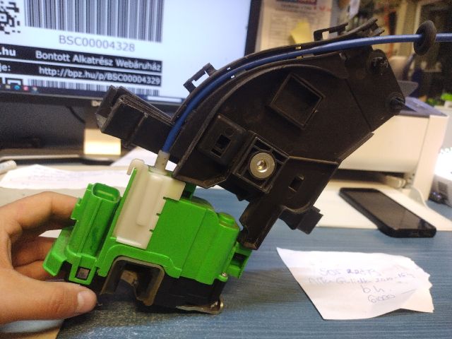 bontott ALFA ROMEO GIULIETTA Bal hátsó Ajtózár