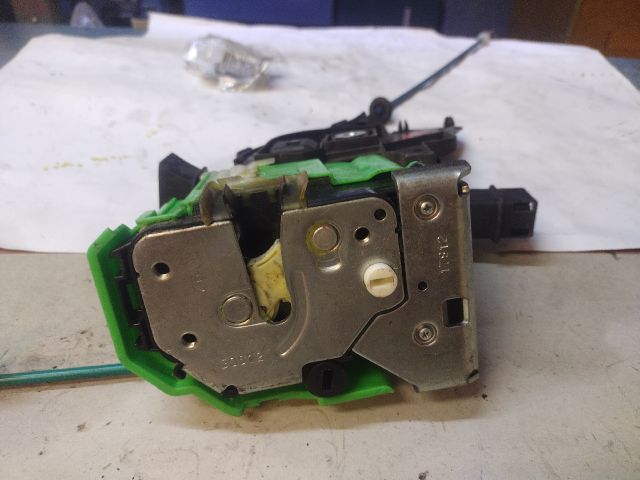 bontott ALFA ROMEO GIULIETTA Bal hátsó Ajtózár