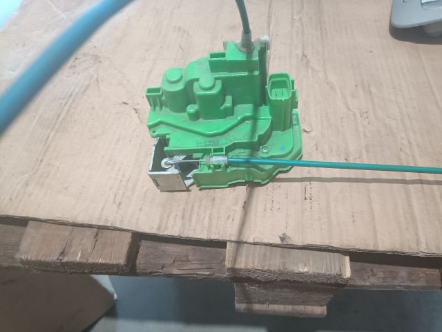 bontott ALFA ROMEO GIULIETTA Bal hátsó Ajtózár