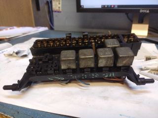 bontott ALFA ROMEO GIULIETTA Biztosítéktábla Utastér