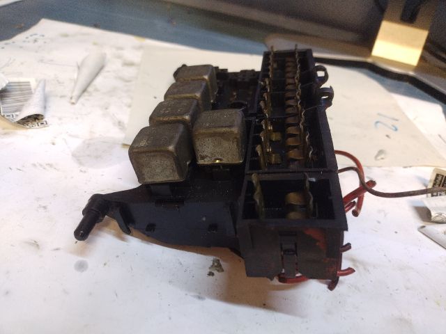 bontott ALFA ROMEO GIULIETTA Biztosítéktábla Utastér