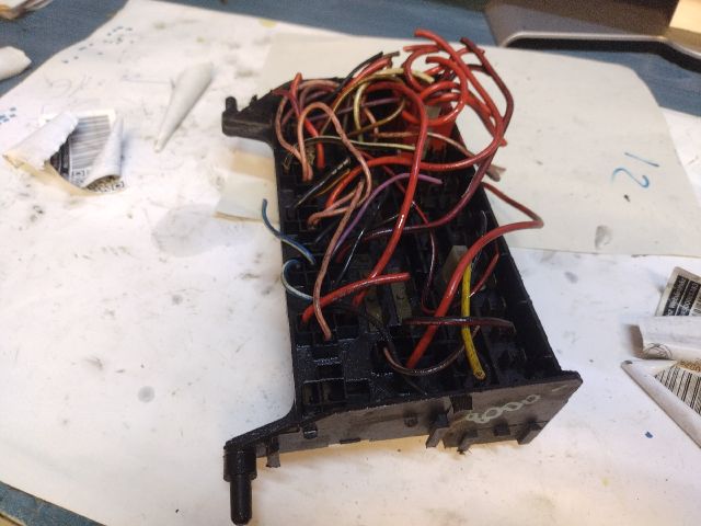 bontott ALFA ROMEO GIULIETTA Biztosítéktábla Utastér