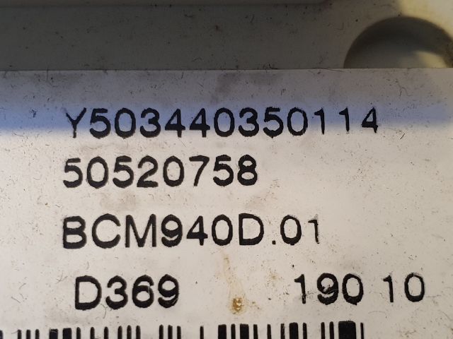 bontott ALFA ROMEO GIULIETTA Biztosítéktábla Utastér