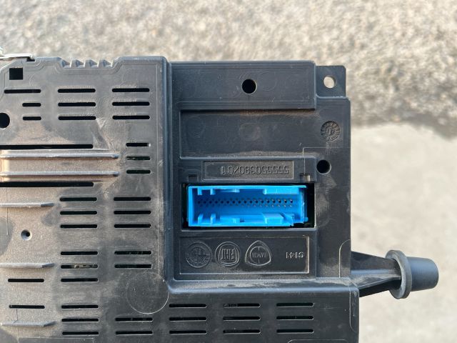 bontott ALFA ROMEO GIULIETTA Blue&Me Elektronika