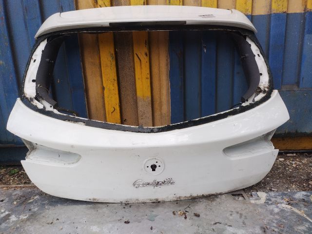 bontott ALFA ROMEO GIULIETTA Csomagtérajtó (Üres lemez)