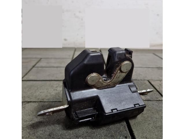 bontott ALFA ROMEO GIULIETTA Csomagtérajtó Zárszerkezet