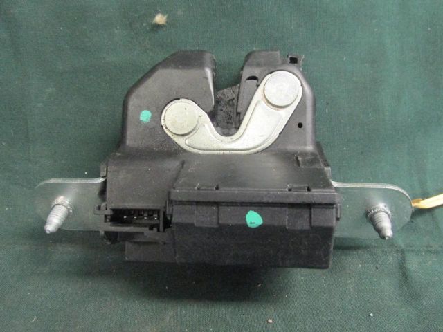 bontott ALFA ROMEO GIULIETTA Csomagtérajtó Zárszerkezet