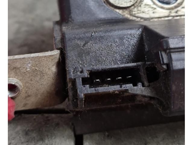 bontott ALFA ROMEO GIULIETTA Csomagtérajtó Zárszerkezet