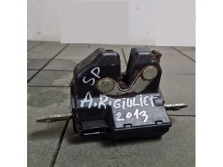 bontott ALFA ROMEO GIULIETTA Csomagtérajtó Zárszerkezet