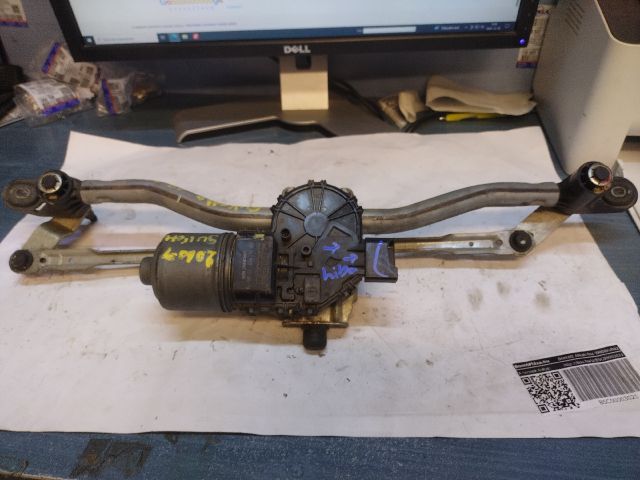 bontott ALFA ROMEO GIULIETTA Első Ablaktörlő Szerkezet Motorral