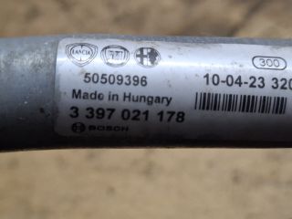 bontott ALFA ROMEO GIULIETTA Első Ablaktörlő Szerkezet Motorral