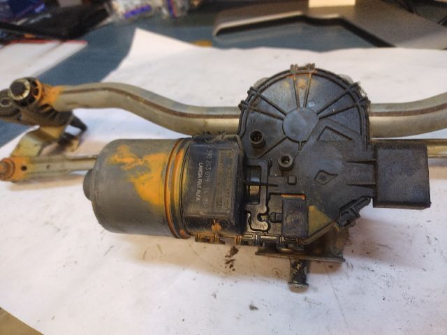 bontott ALFA ROMEO GIULIETTA Első Ablaktörlő Szerkezet Motorral