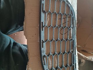 bontott ALFA ROMEO GIULIETTA Első Lökhárító Alsó Középső Díszrács