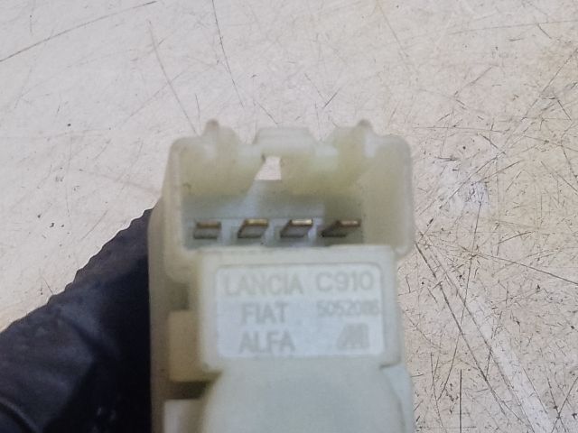 bontott ALFA ROMEO GIULIETTA Fék Pedál Kapcsoló