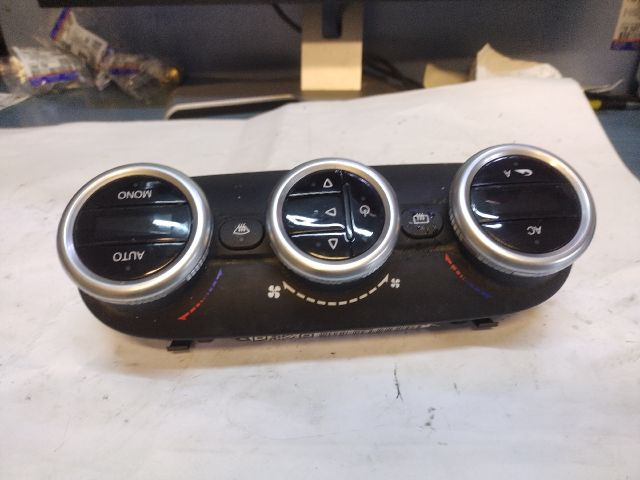 bontott ALFA ROMEO GIULIETTA Fűtéskapcsoló (digit klímás)