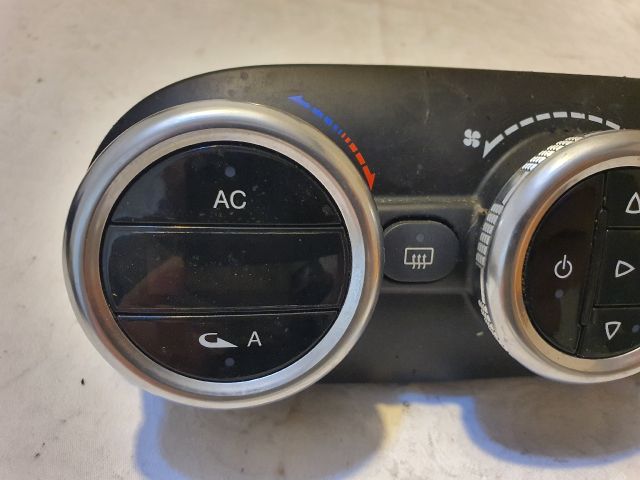 bontott ALFA ROMEO GIULIETTA Fűtéskapcsoló (digit klímás)