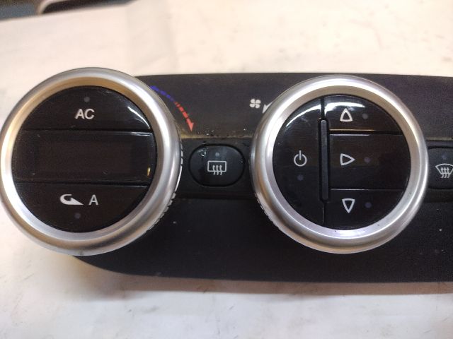 bontott ALFA ROMEO GIULIETTA Fűtéskapcsoló (digit klímás)