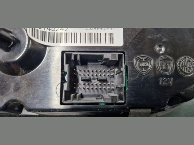 bontott ALFA ROMEO GIULIETTA Fűtéskapcsoló (digit klímás)