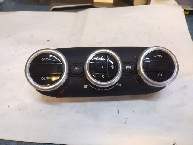 bontott ALFA ROMEO GIULIETTA Fűtéskapcsoló (digit klímás)