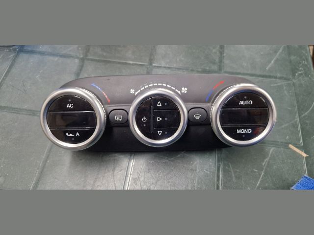 bontott ALFA ROMEO GIULIETTA Fűtéskapcsoló (digit klímás)