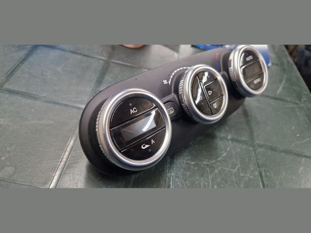 bontott ALFA ROMEO GIULIETTA Fűtéskapcsoló (digit klímás)