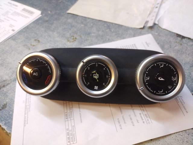 bontott ALFA ROMEO GIULIETTA Fűtéskapcsoló (manuális klímás)