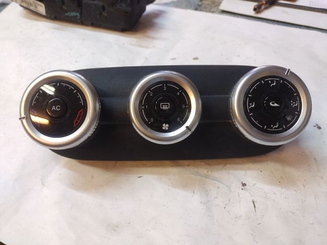 bontott ALFA ROMEO GIULIETTA Fűtéskapcsoló (manuális klímás)