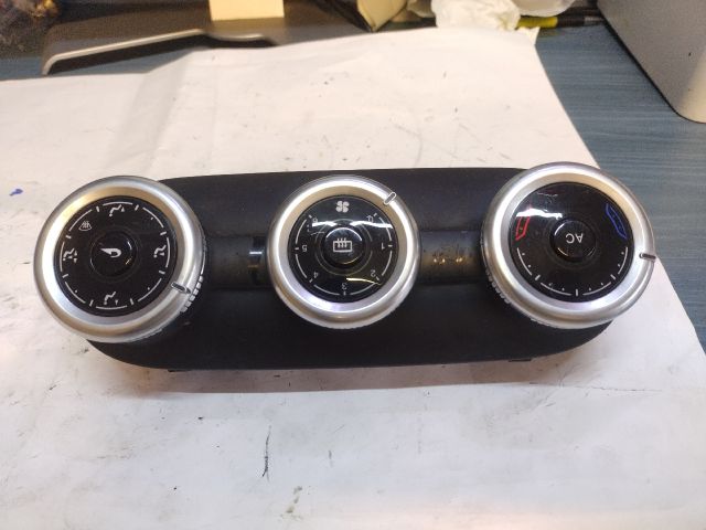 bontott ALFA ROMEO GIULIETTA Fűtéskapcsoló (manuális klímás)