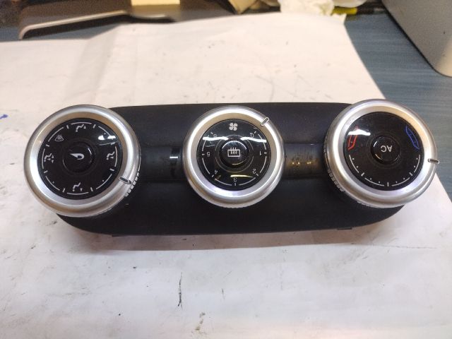 bontott ALFA ROMEO GIULIETTA Fűtéskapcsoló (manuális klímás)