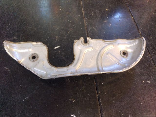 bontott ALFA ROMEO GIULIETTA Hátsó Kipufogó Dob Hővédő Lemez