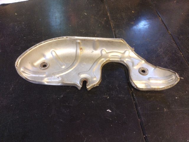 bontott ALFA ROMEO GIULIETTA Hátsó Kipufogó Dob Hővédő Lemez