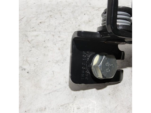 bontott ALFA ROMEO GIULIETTA Hátsó középső Biztonsági Öv Csat