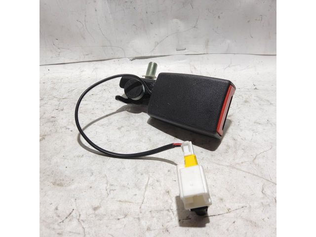 bontott ALFA ROMEO GIULIETTA Hátsó középső Biztonsági Öv Csat