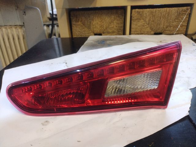bontott ALFA ROMEO GIULIETTA Jobb Belső Hátsó Lámpa