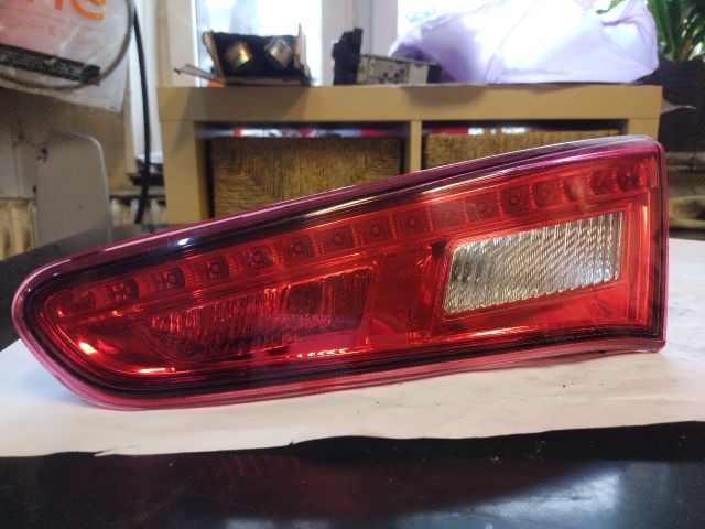 bontott ALFA ROMEO GIULIETTA Jobb Belső Hátsó Lámpa