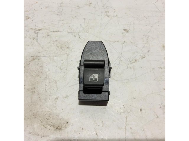 bontott ALFA ROMEO GIULIETTA Jobb első Ablakemelő Kapcsoló