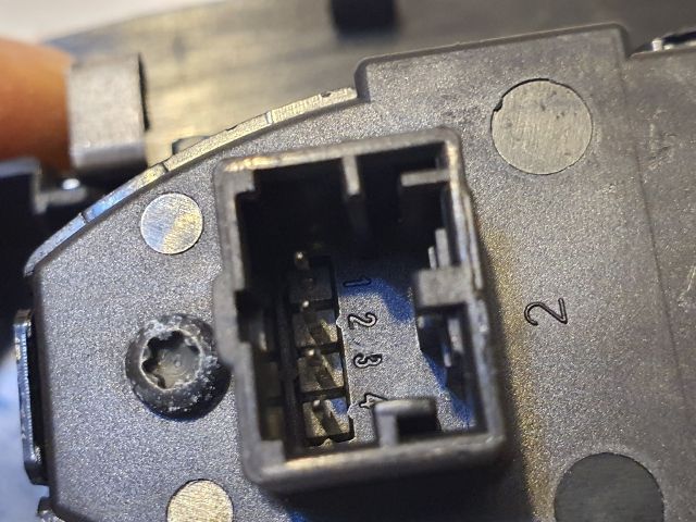 bontott ALFA ROMEO GIULIETTA Jobb első Ablakemelő Kapcsoló