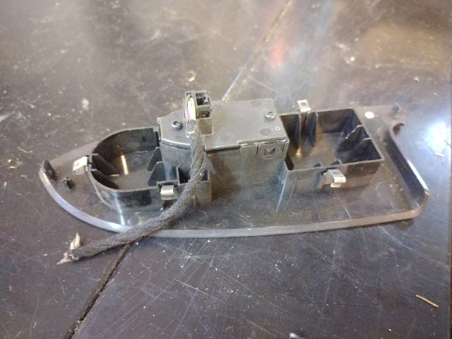 bontott ALFA ROMEO GIULIETTA Jobb első Ablakemelő Kapcsoló