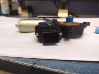 bontott ALFA ROMEO GIULIETTA Jobb első Ablakemelő Motor