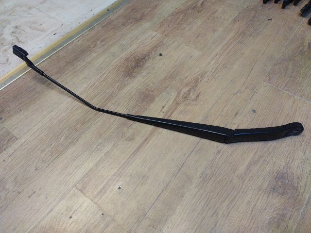 bontott ALFA ROMEO GIULIETTA Jobb első Ablaktörlő Kar