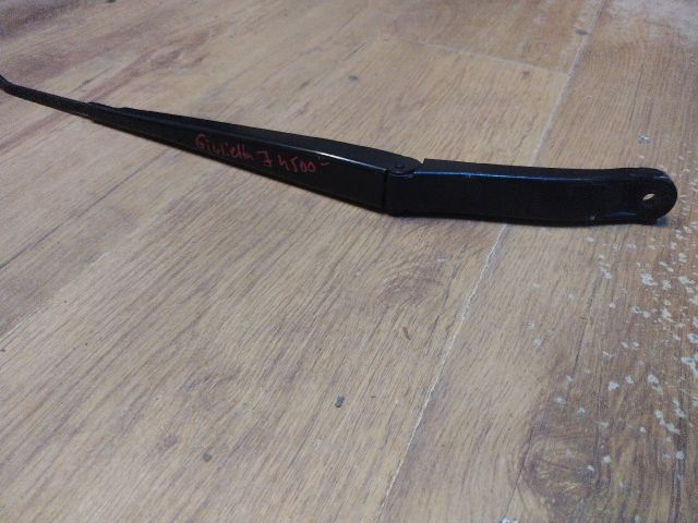 bontott ALFA ROMEO GIULIETTA Jobb első Ablaktörlő Kar