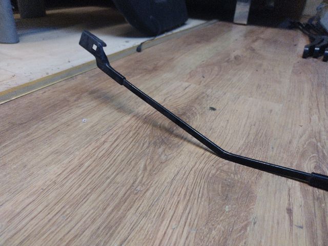 bontott ALFA ROMEO GIULIETTA Jobb első Ablaktörlő Kar