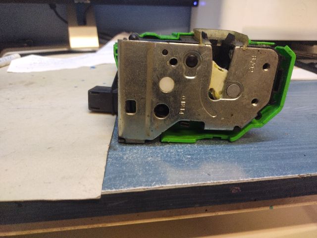 bontott ALFA ROMEO GIULIETTA Jobb első Ajtózár