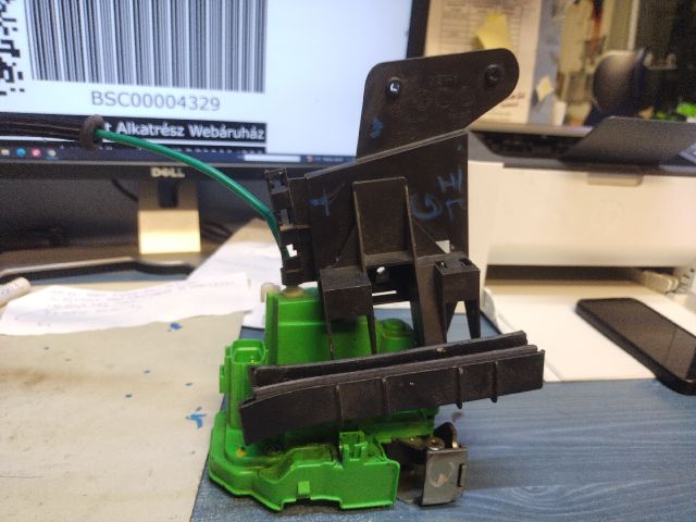 bontott ALFA ROMEO GIULIETTA Jobb első Ajtózár