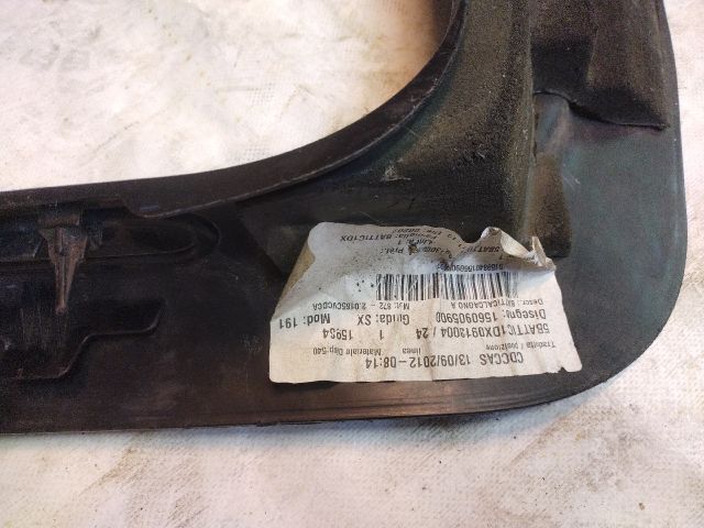 bontott ALFA ROMEO GIULIETTA Jobb első Belső Küszöb Burkolat